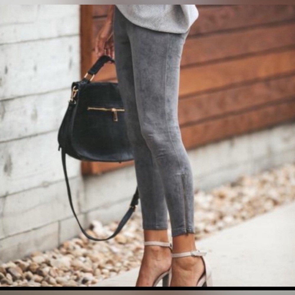 NWOT VICI Faux Suede Zipper Leggings ~ Medium